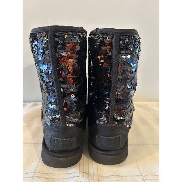 UGG Classic Short Comsos Sequin Boots - Size 8 - Picture 7 of 7